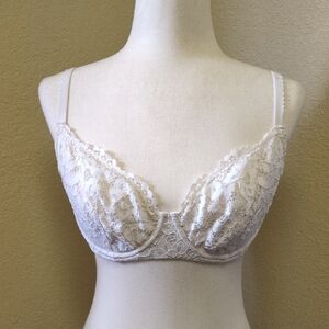 Victoria's Secret Body By Victoria White Lace Demi Underwire Bra Size 34 DDD